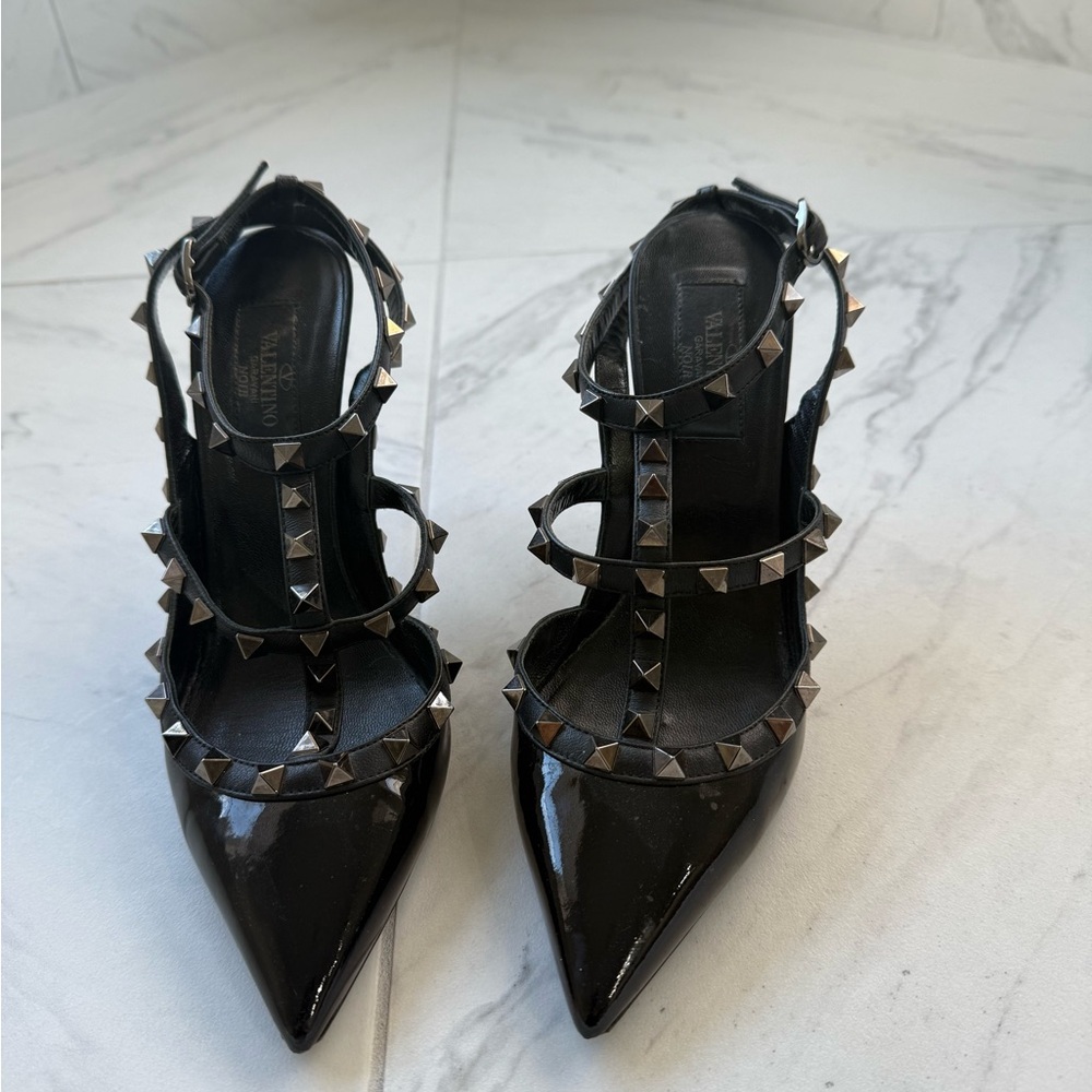 Valentino Black Patent Leather Rockstud Pumps - Picture 2 of 4